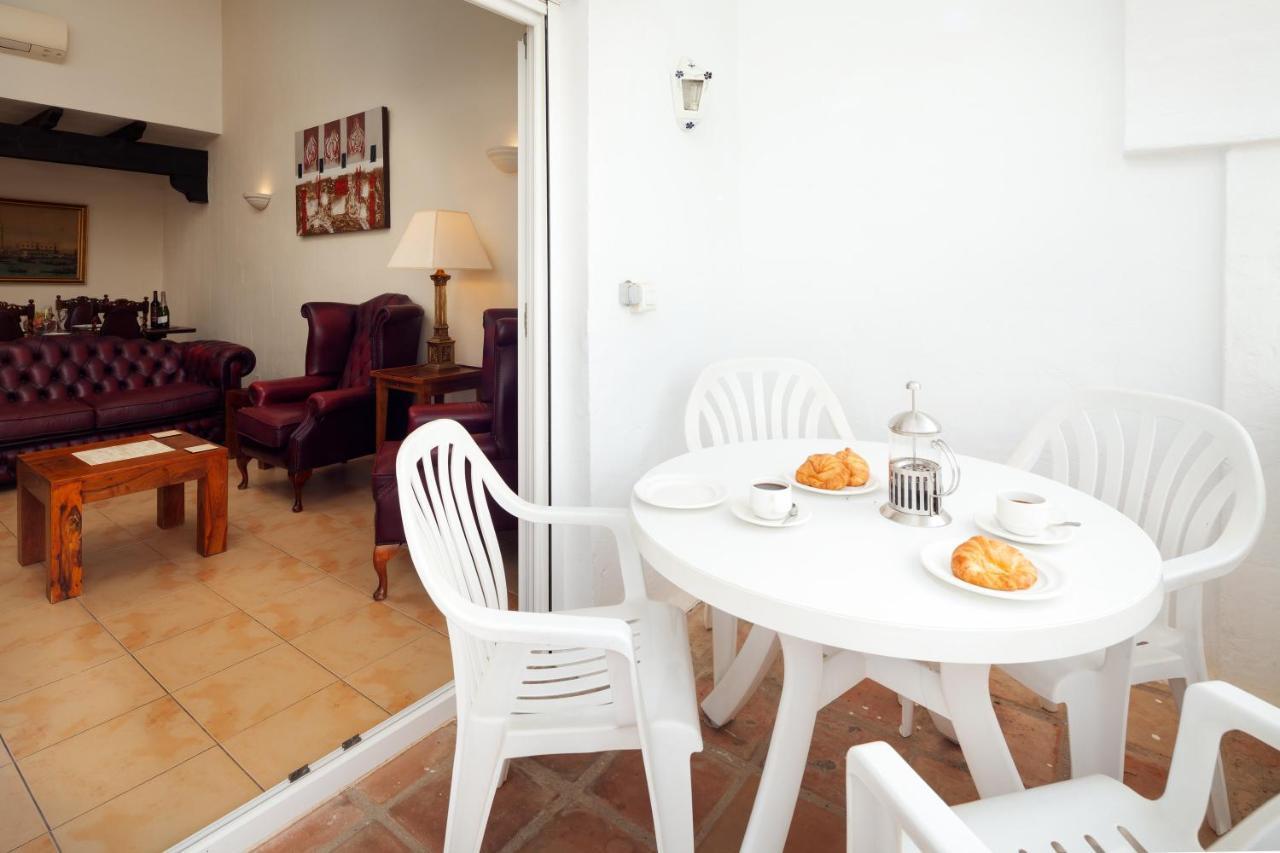 Casablanca 31 El Oasis Capistrano * Nerja